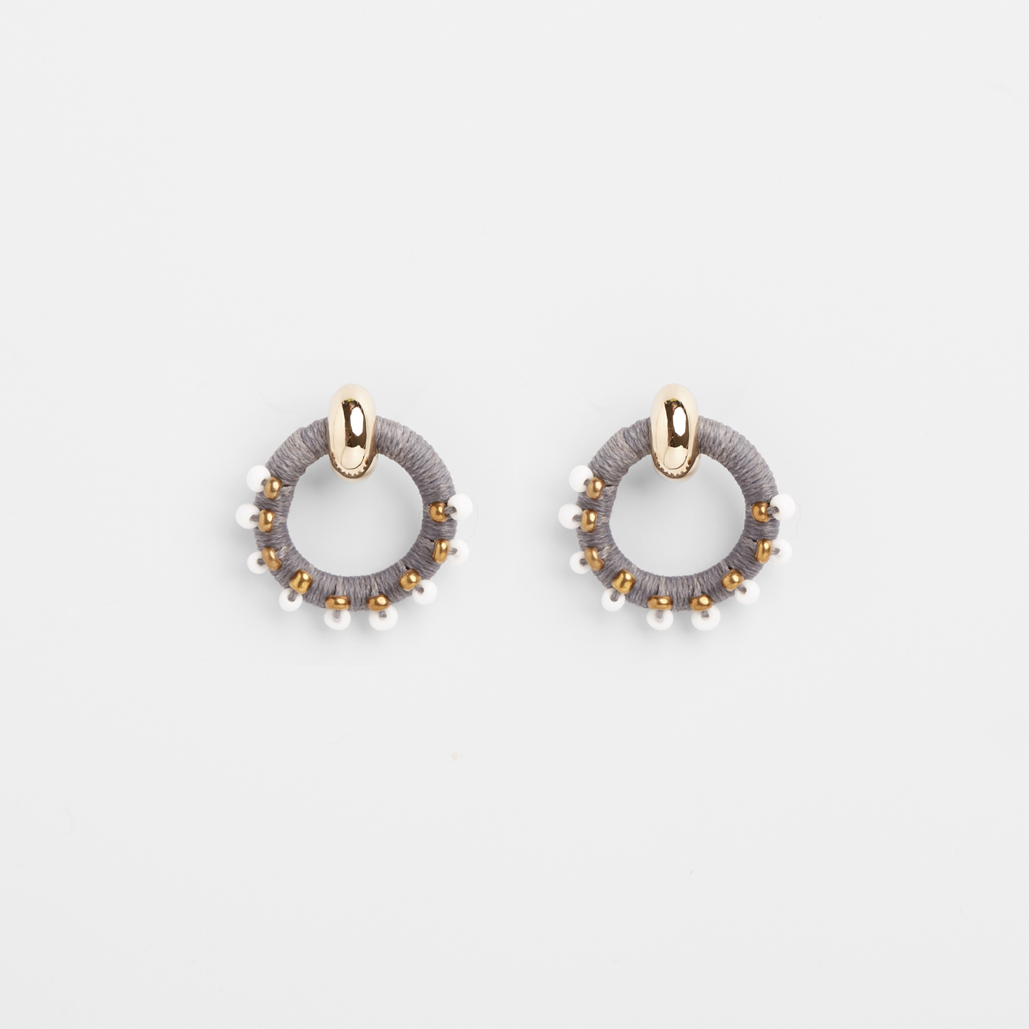 Load image into Gallery viewer, Beaded Magic Gray Earrings
