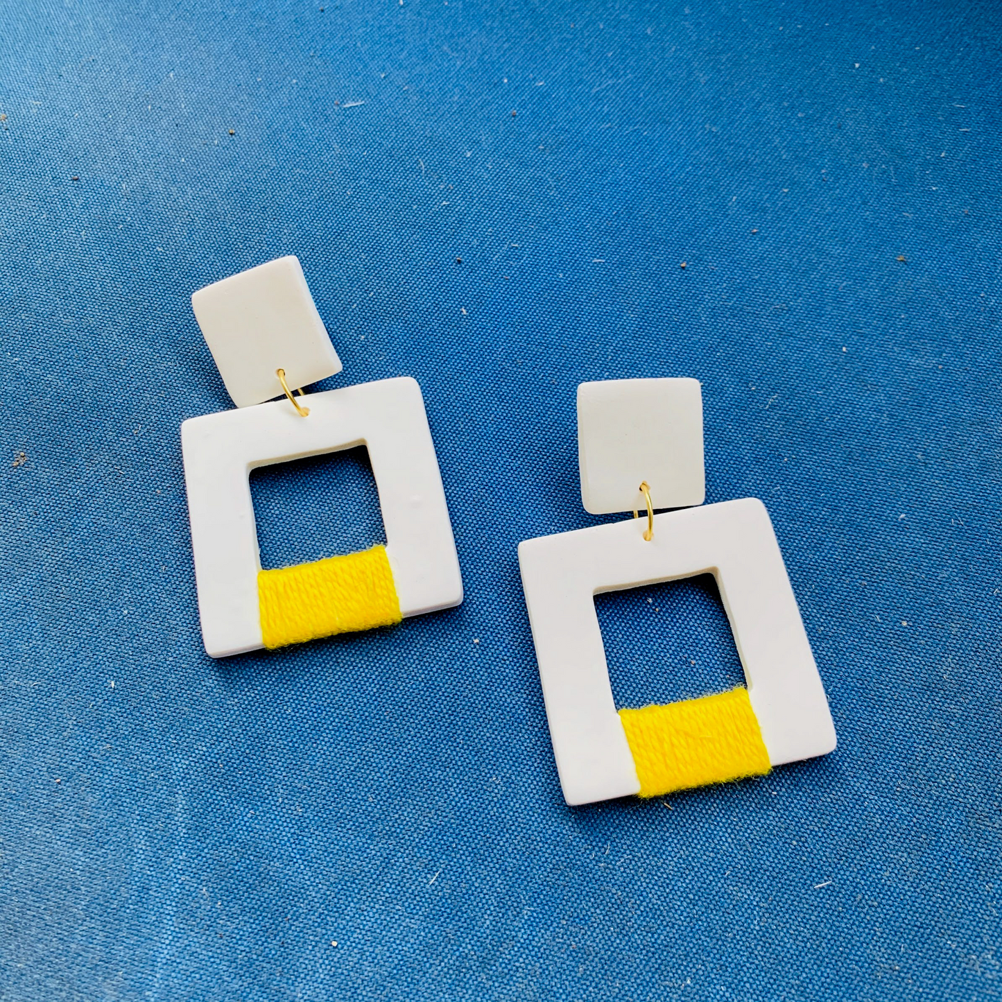 Load image into Gallery viewer, Latero Earrings
