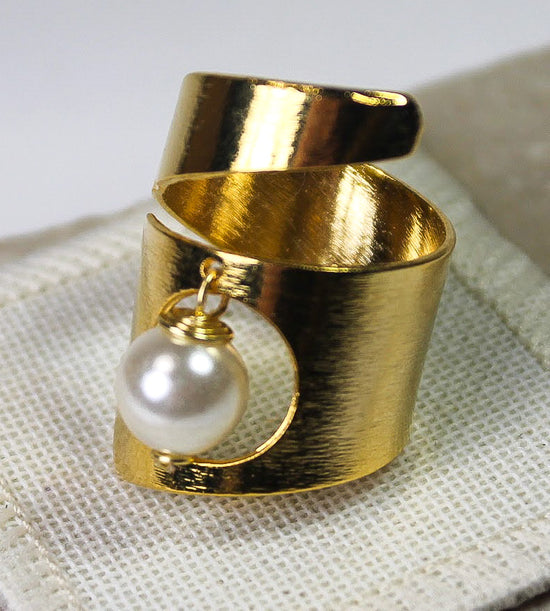 Cristina Pearl Ring