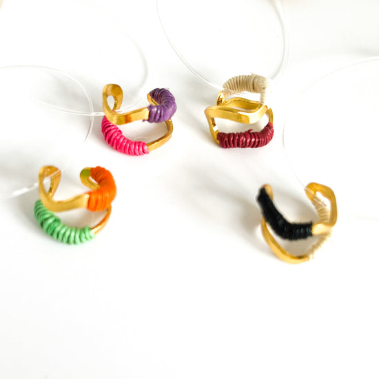 Load image into Gallery viewer, Bruma Midi Ear Cuff
