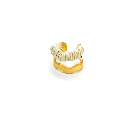 Load image into Gallery viewer, Bruma Small Ear Cuff
