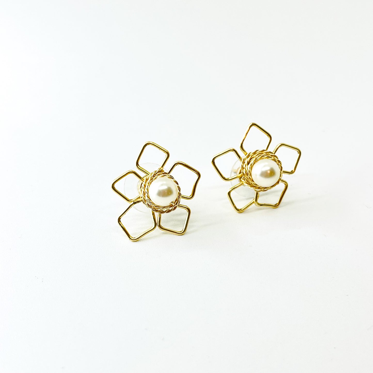 Emilia Flower Earrings