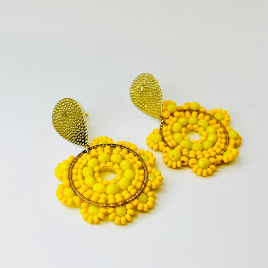 Load image into Gallery viewer, Camelia Earrings
