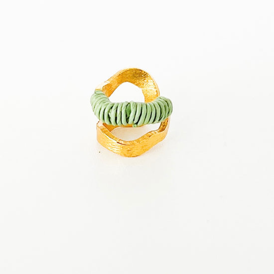 Load image into Gallery viewer, Bruma Small Ear Cuff
