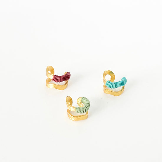 Load image into Gallery viewer, Bruma Small Ear Cuff
