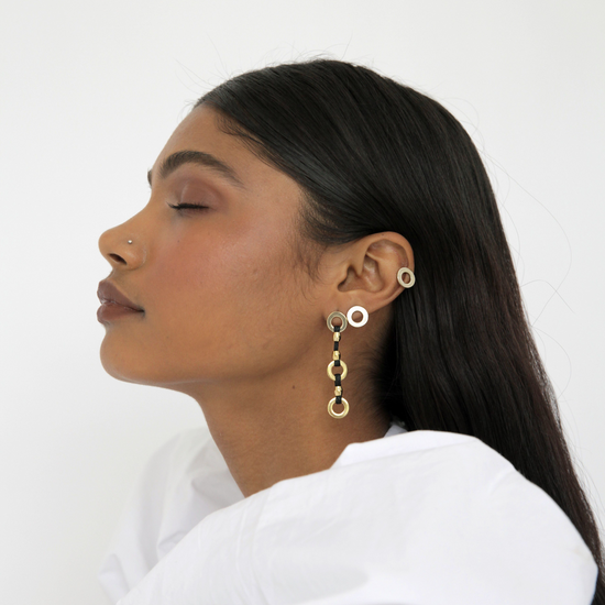 Load image into Gallery viewer, Primavera Circle Stud Gold Earrings
